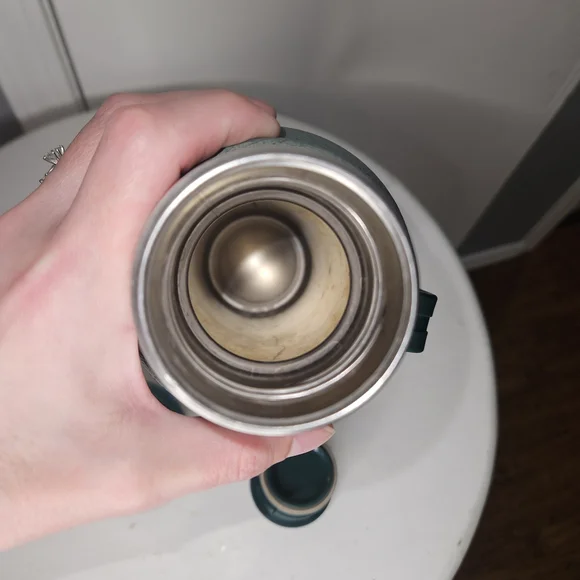 Stanley Green Thermos - Picture 7 of 7